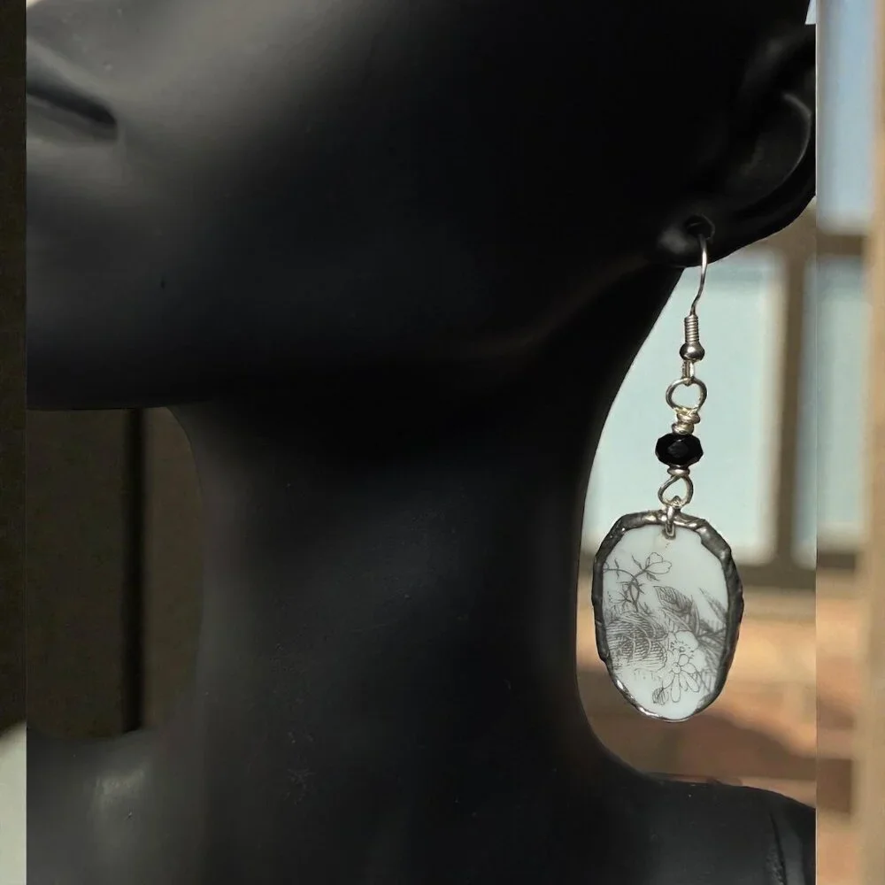 Broken China Artisan Earrings Florentine Sango Vintage Collection Silver Bezels - Picture 3 of 13